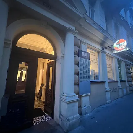 Nika 2 Apartmán *